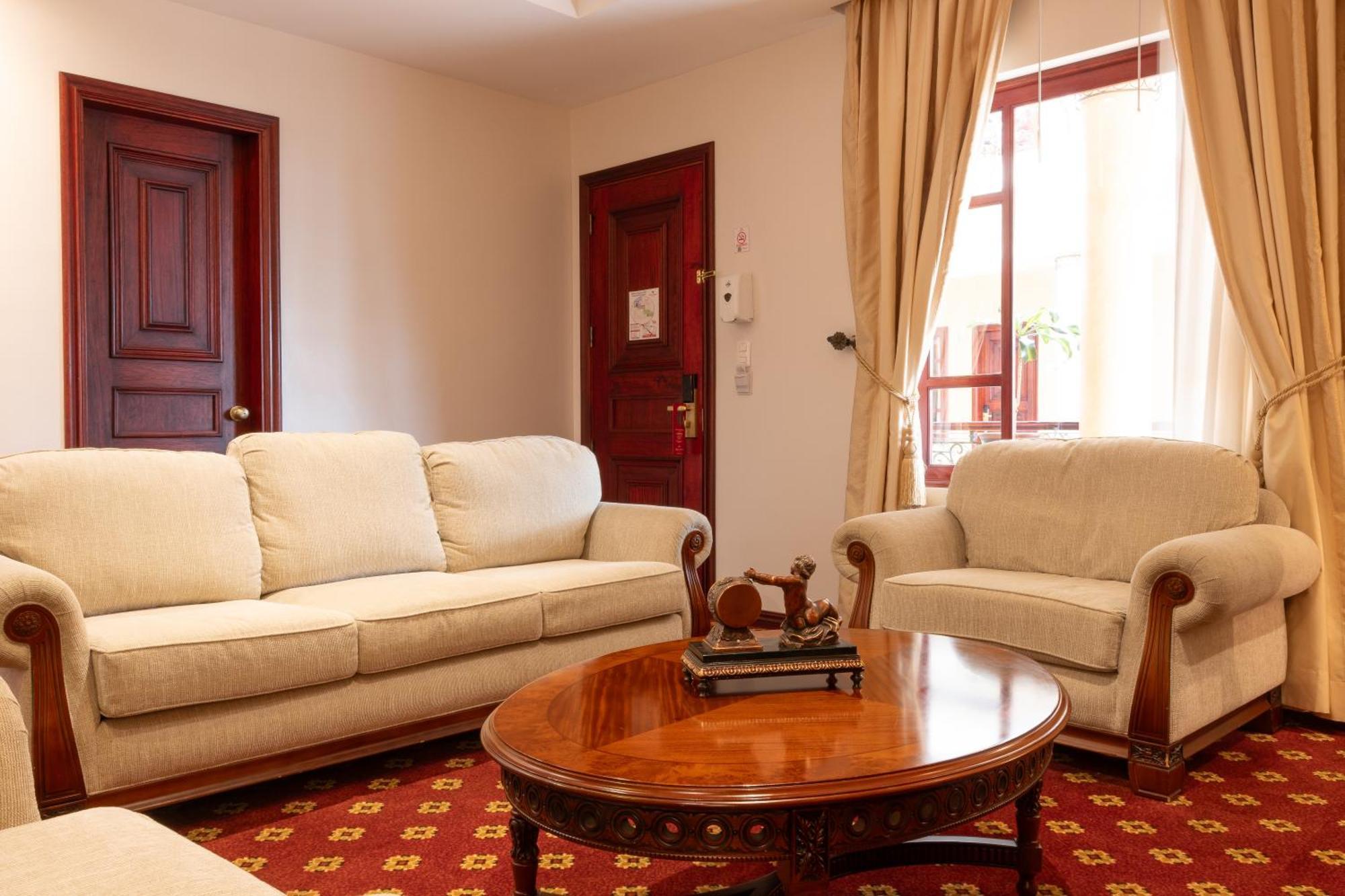 Grand Victoria Boutique Hotel Loja Luaran gambar